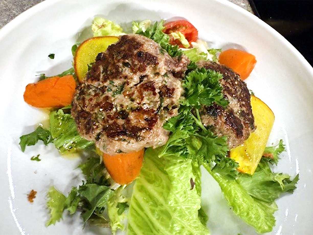 Halstrad råbiff med vintersallad