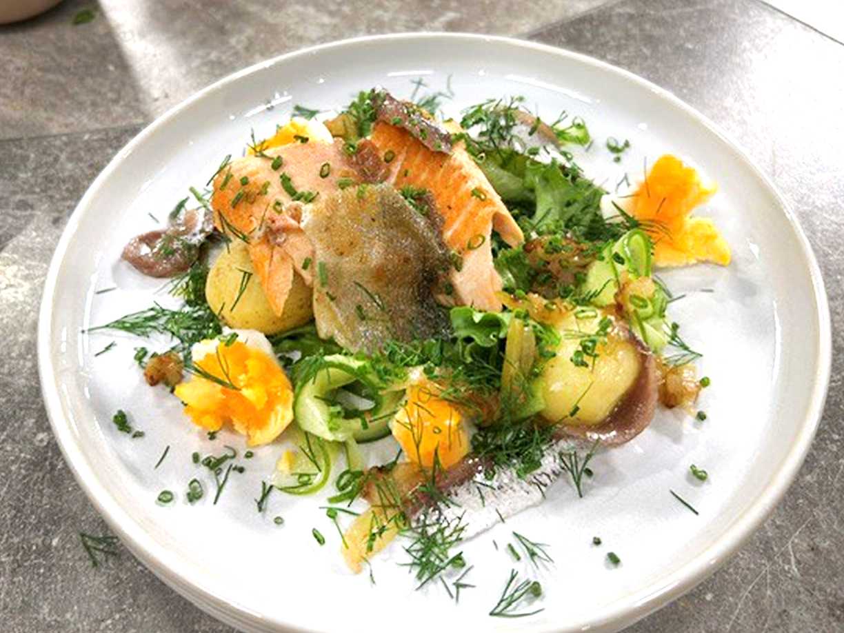 Helstekt röding med potatissallad