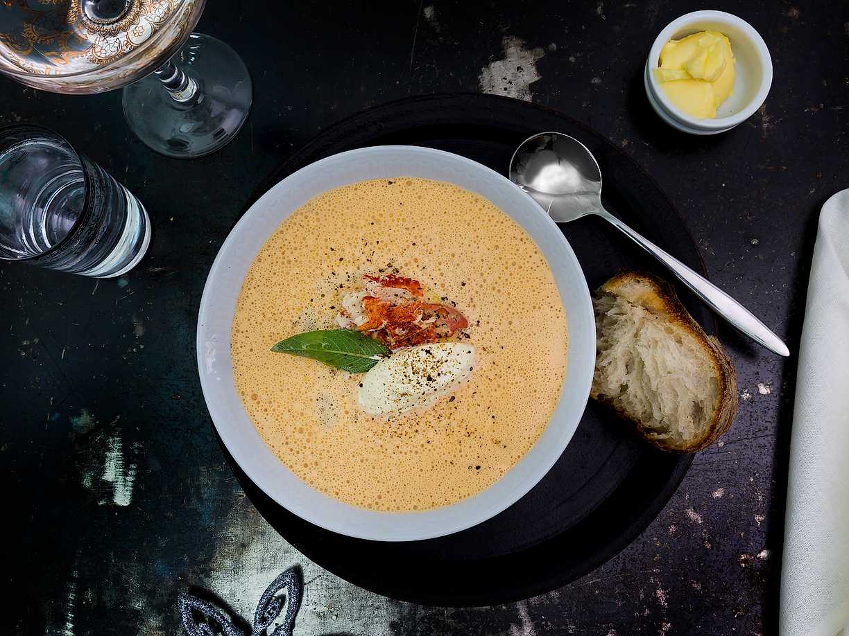Hummersoppa med asiatiska smaker