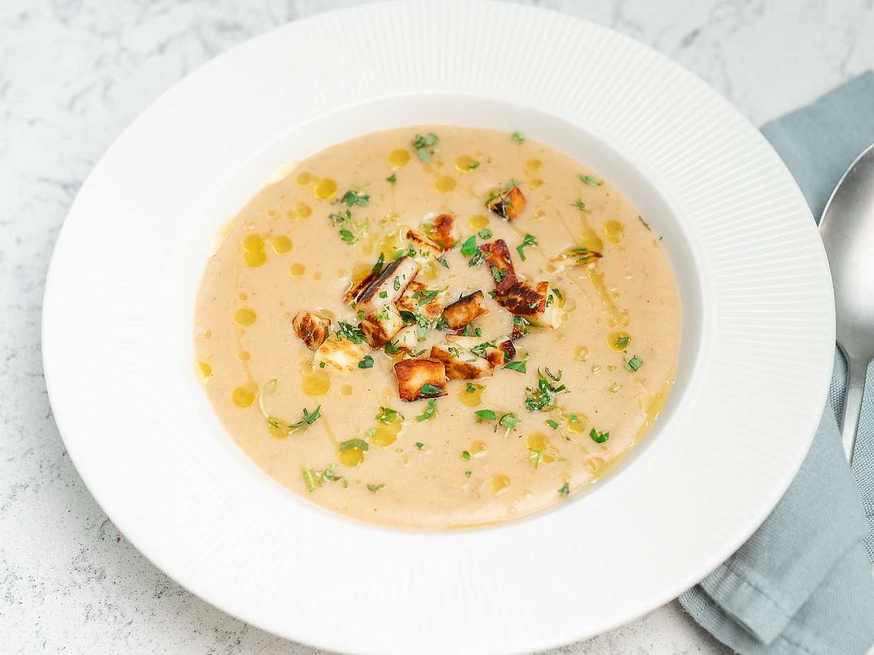 Jordärtskockssoppa med halloumi