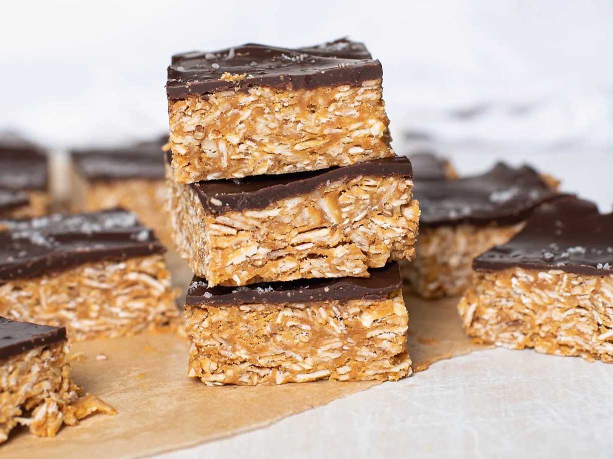 Jordnötsrutor med crunch