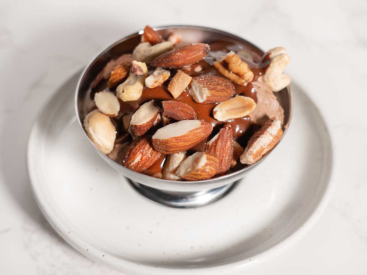 Kaffemousse med tahinichokladsås