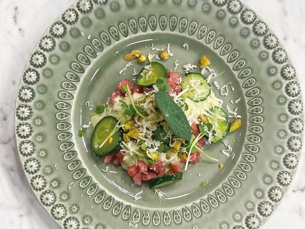 Kalv”tartar” med ostronmajonnäs