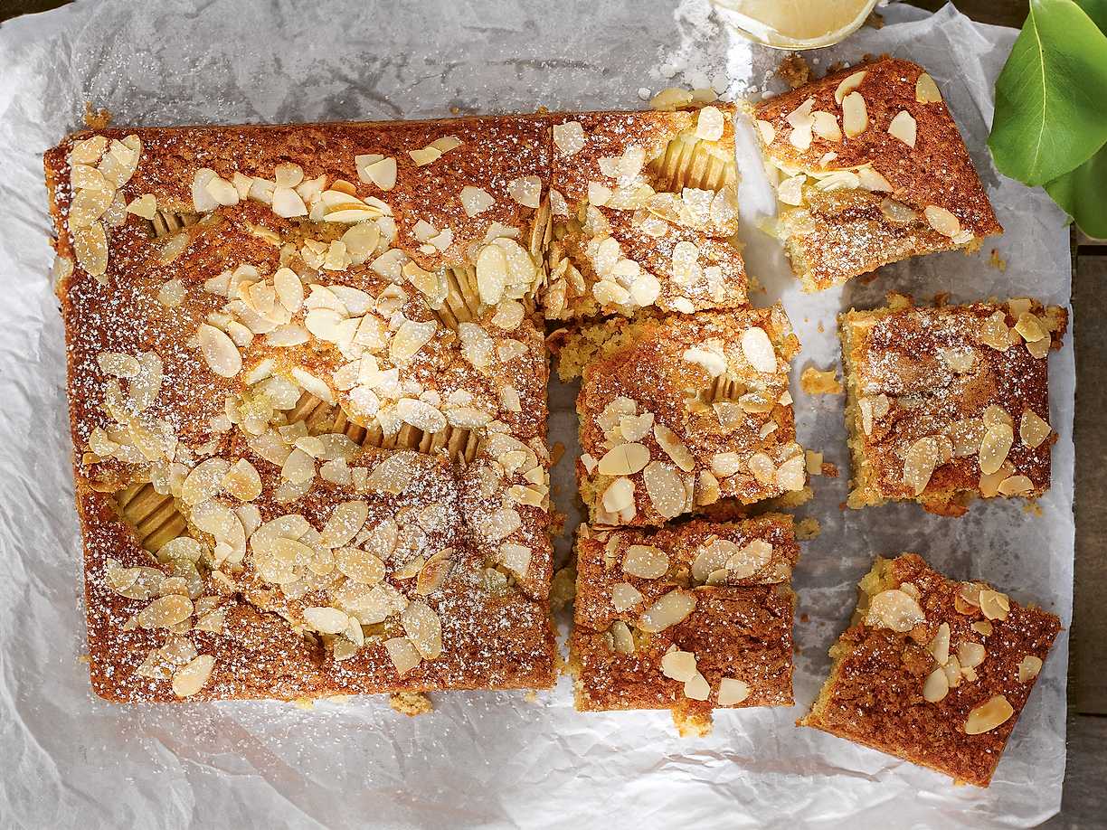 Kardemummakaka med päron