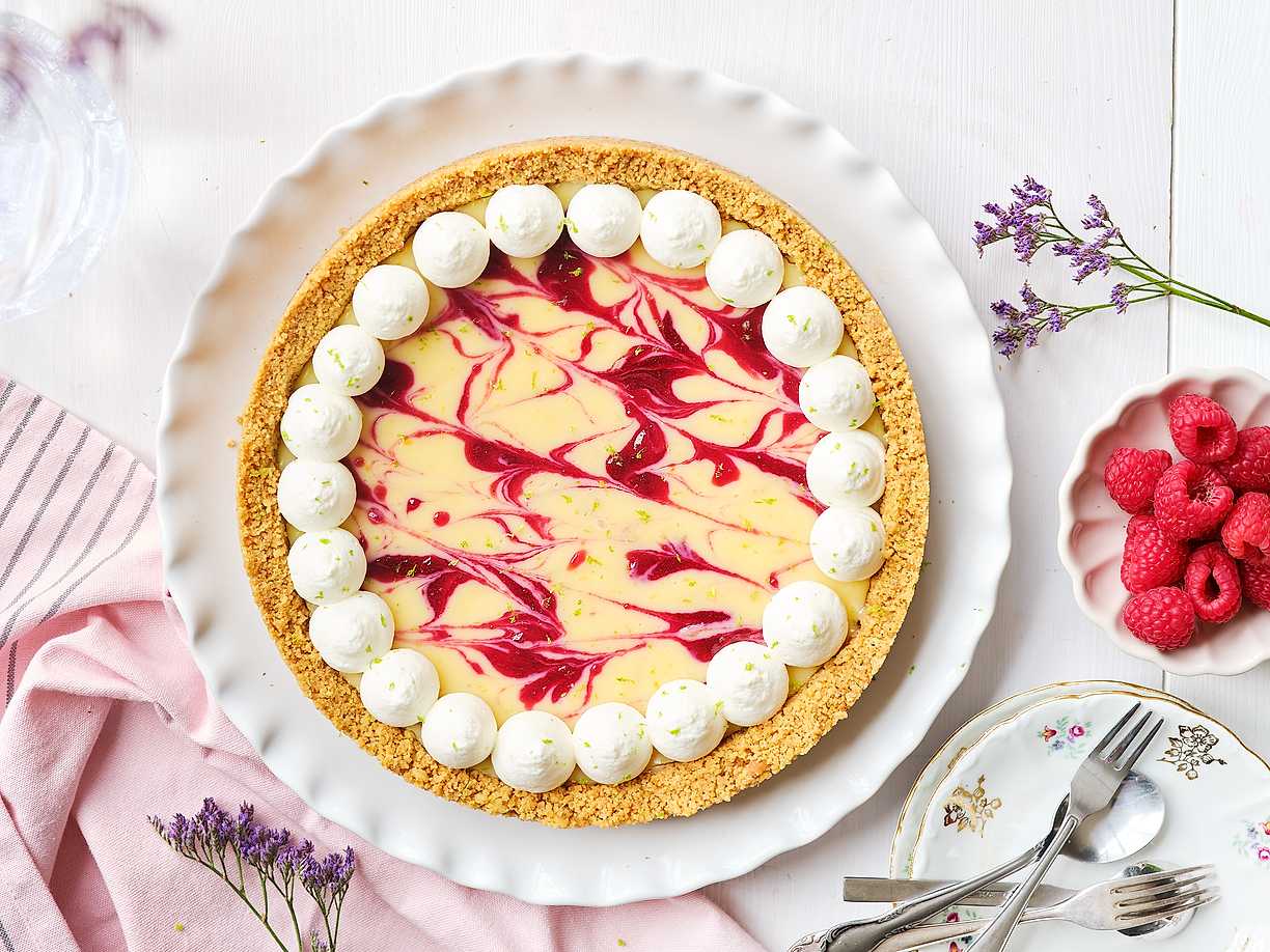 Key lime pie med hallonswirl