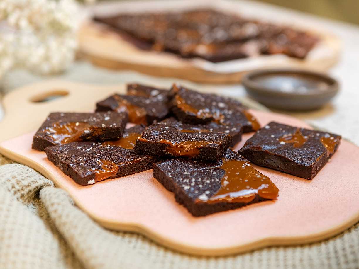 Kladdkaka i långpanna med kolaswirl