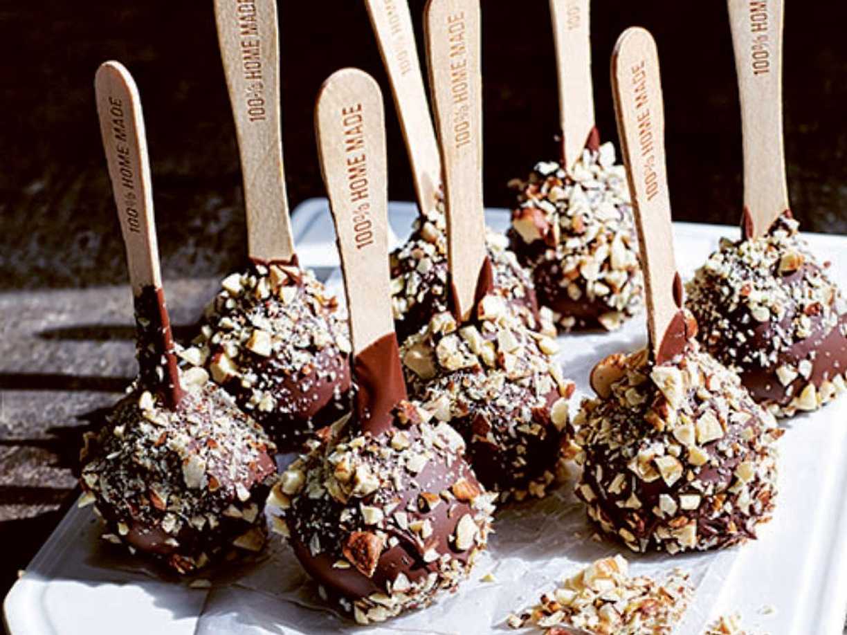 Kladdkakepops med godisgömma