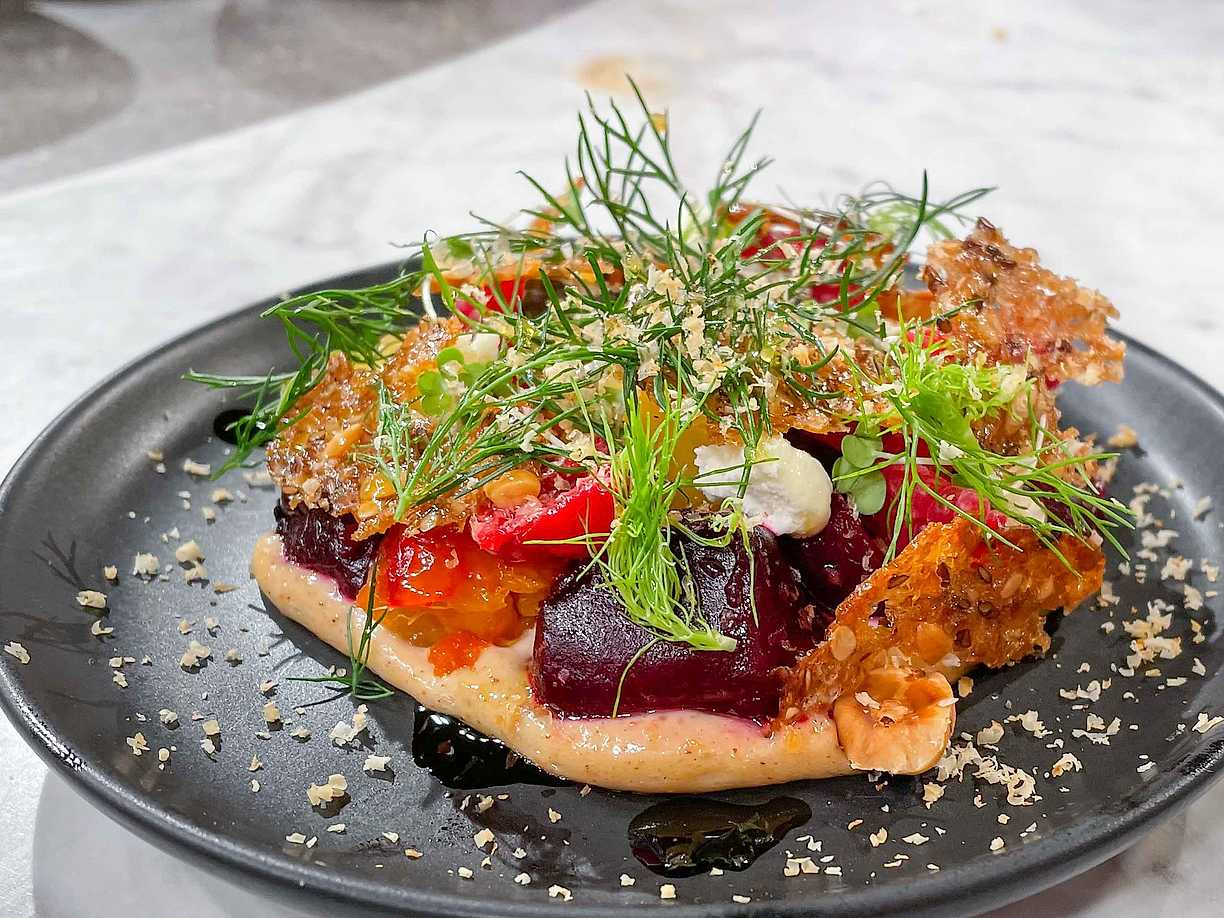 Kolbakade betor med hasselnötskräm