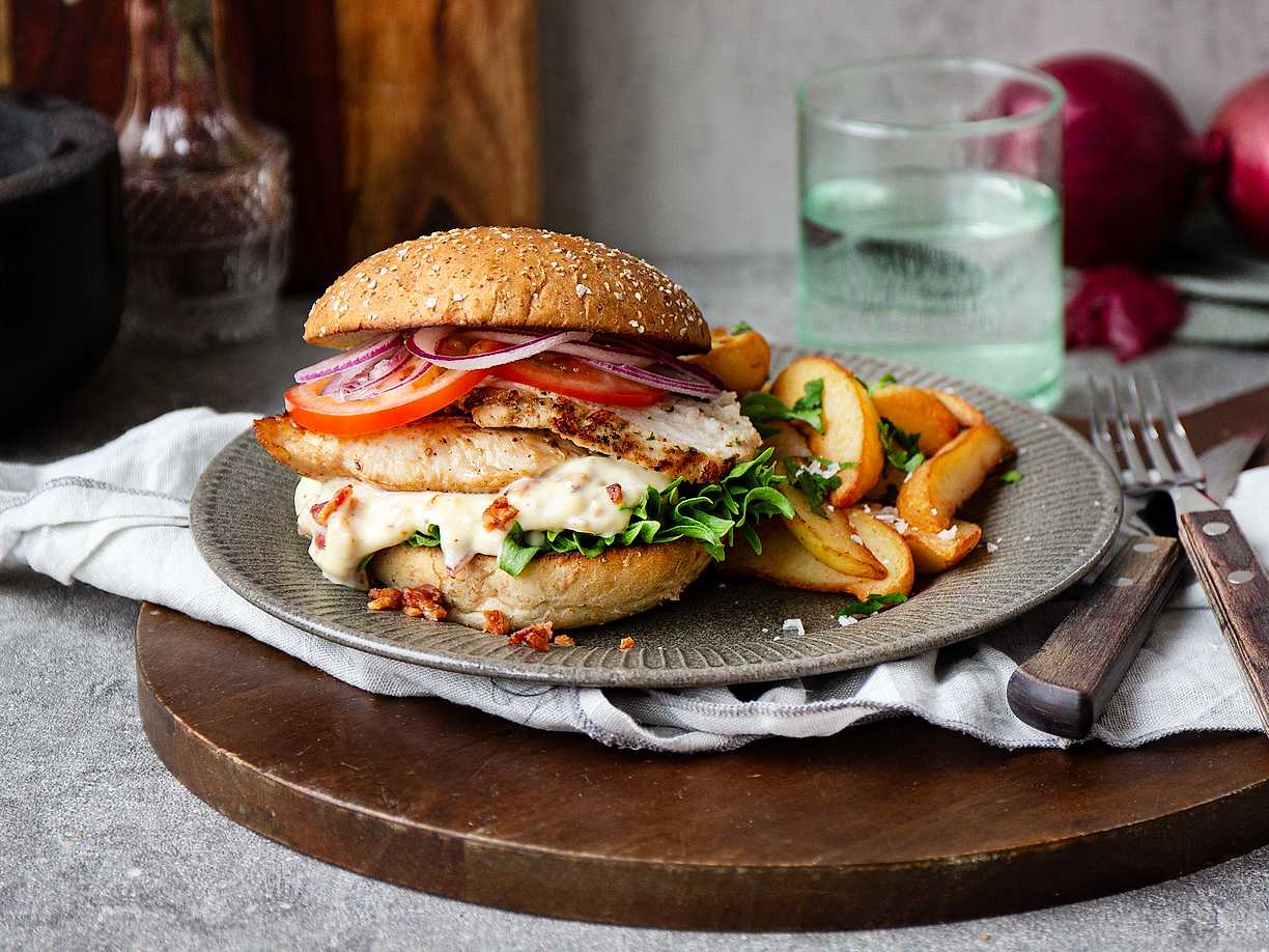 Club sandwich burger