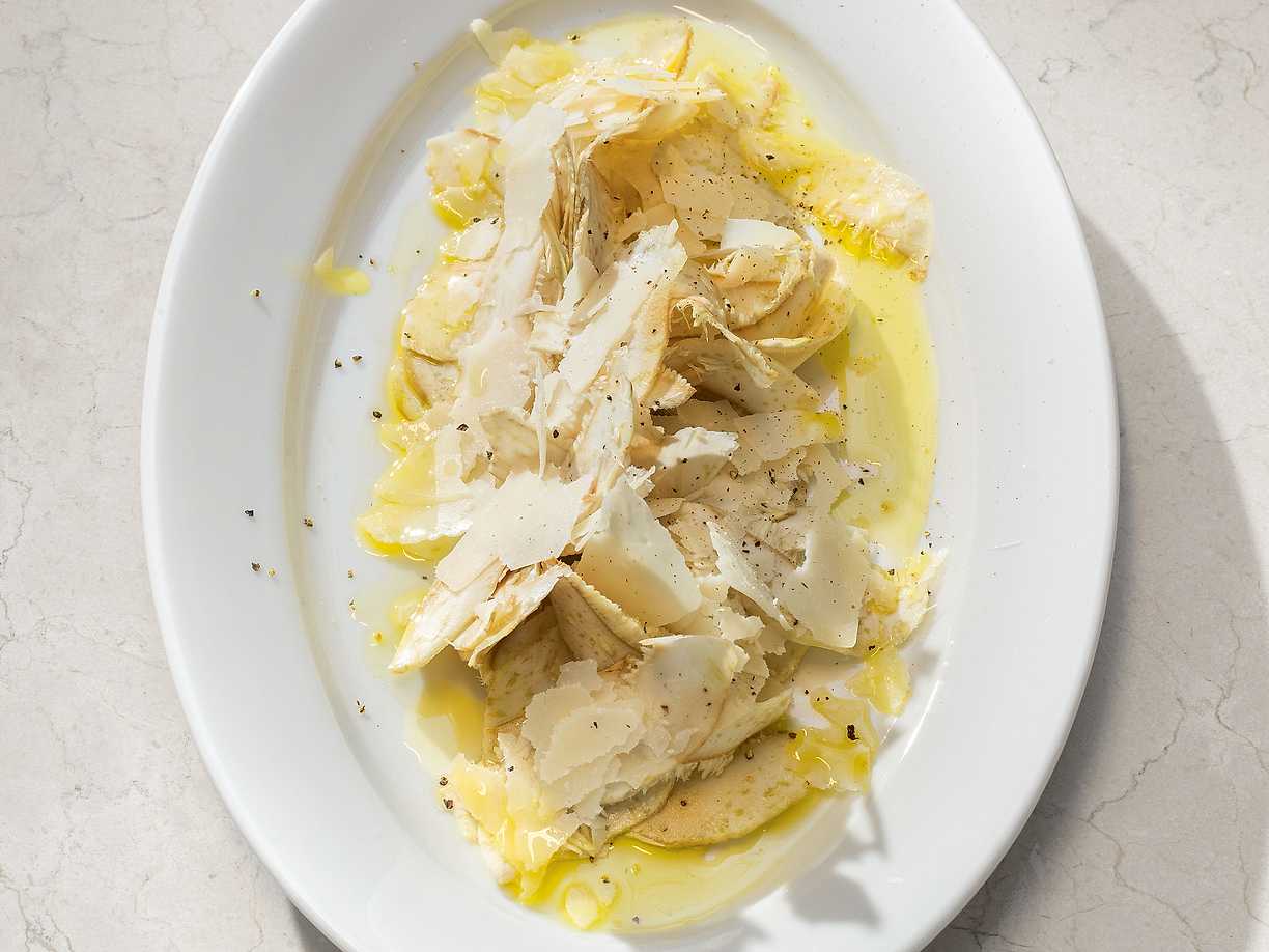 Kronärtskocka med parmesanost och olivolja