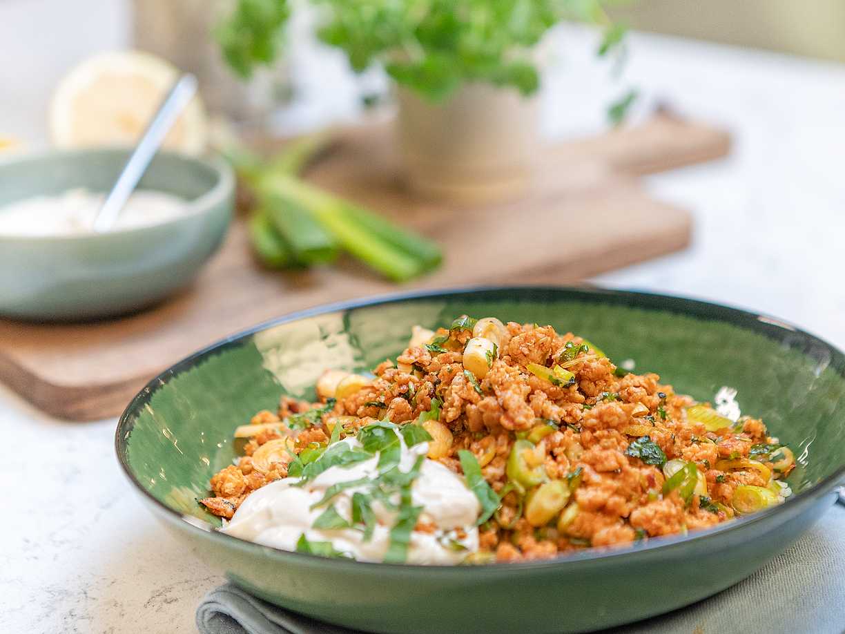 Kycklingfräs med bulgur och yoghurtsås
