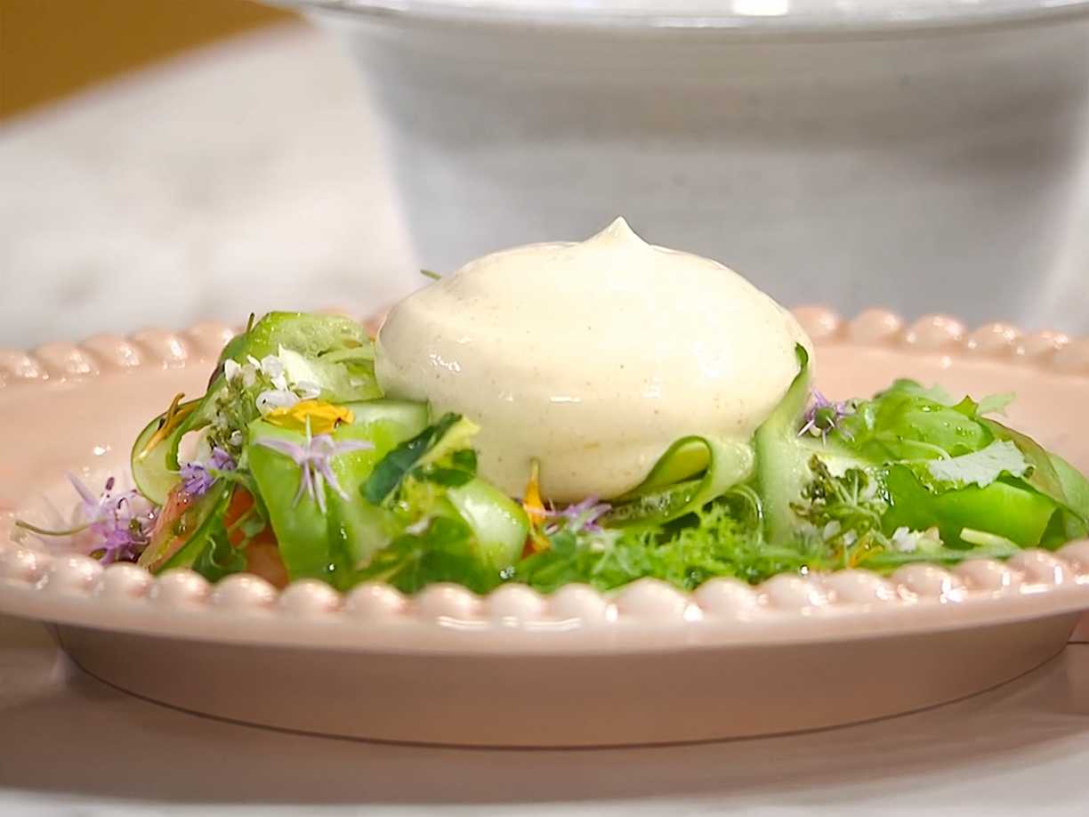 Lättrökt lax med brynt smörskum