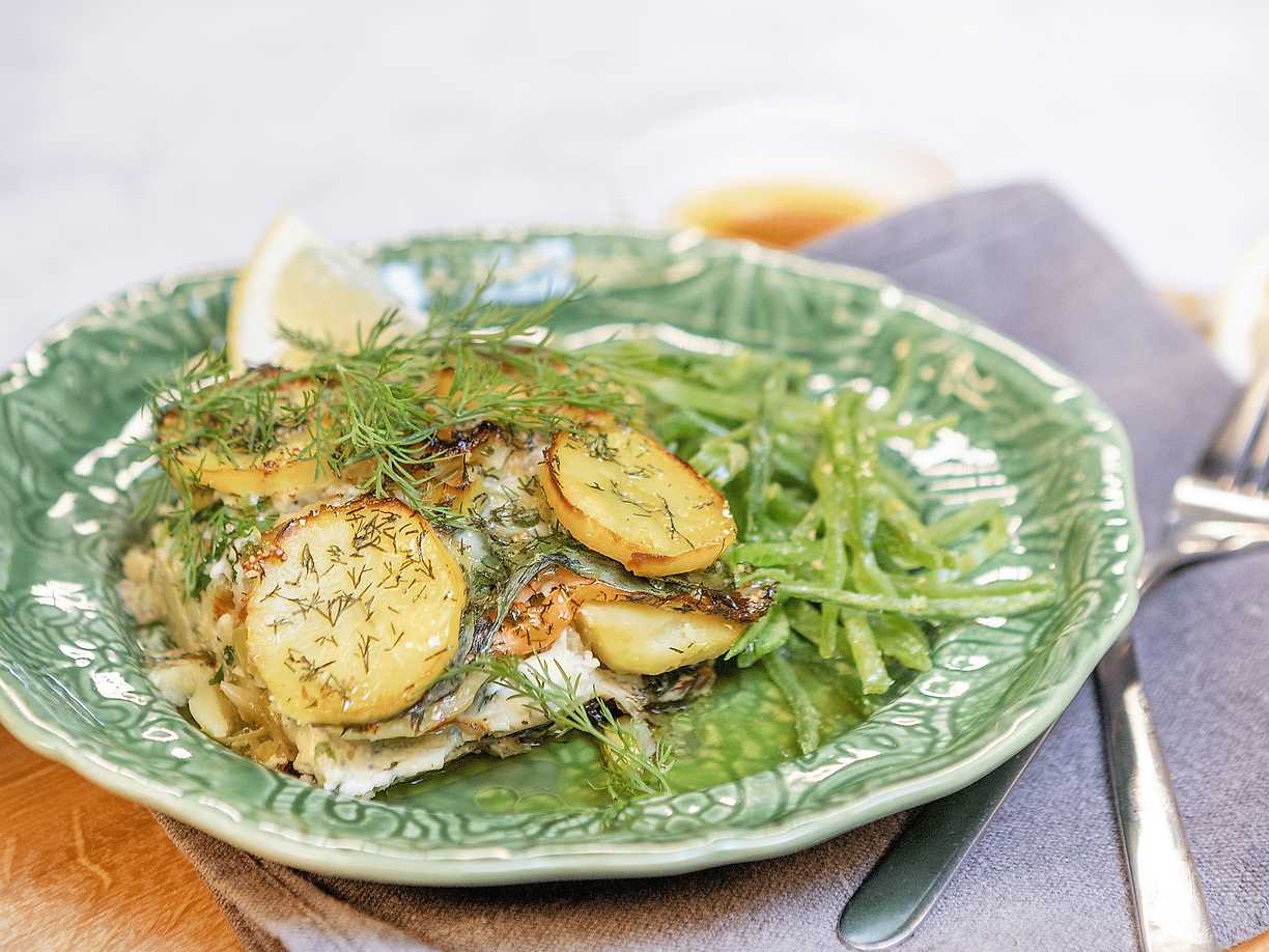 Laxpudding med brynt smör och dill