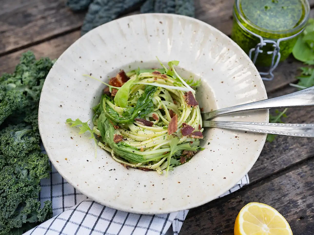 Linguini med bladkålspesto