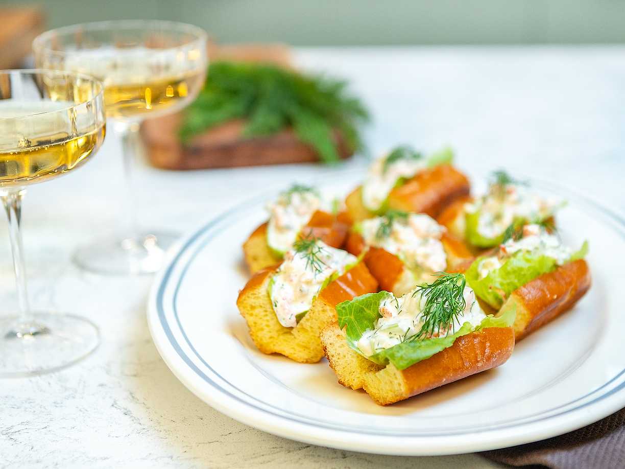 Lobster rolls med kräftstjärtar
