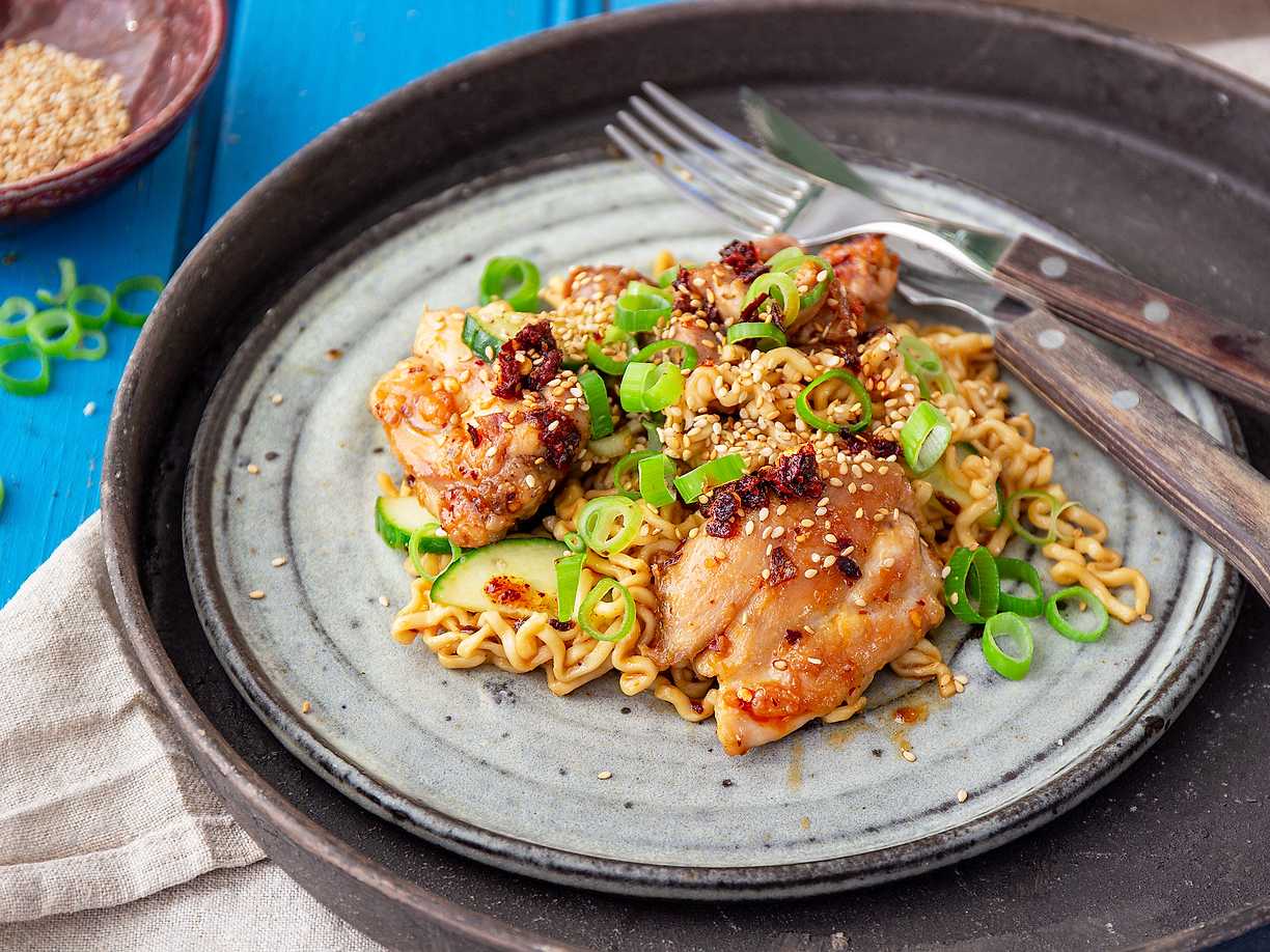 Hot honey kycklingnudlar