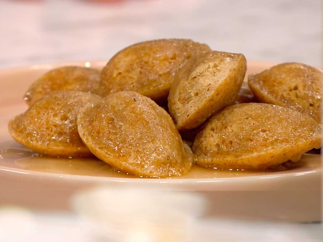 Madeleinekakor med brynt smör och vaniljglaze