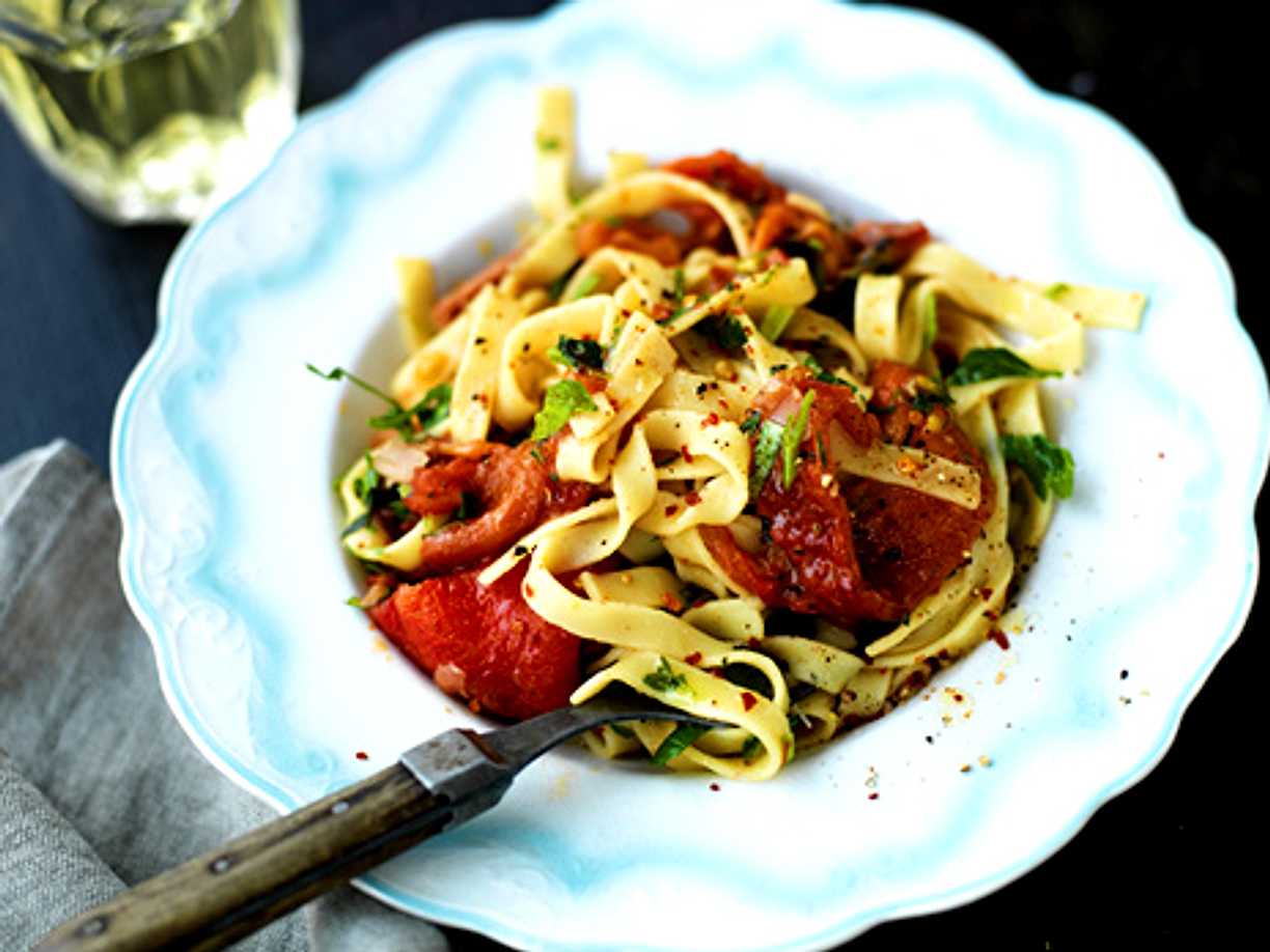 Mama Theresas pasta med prosciutto crudo Köket.se