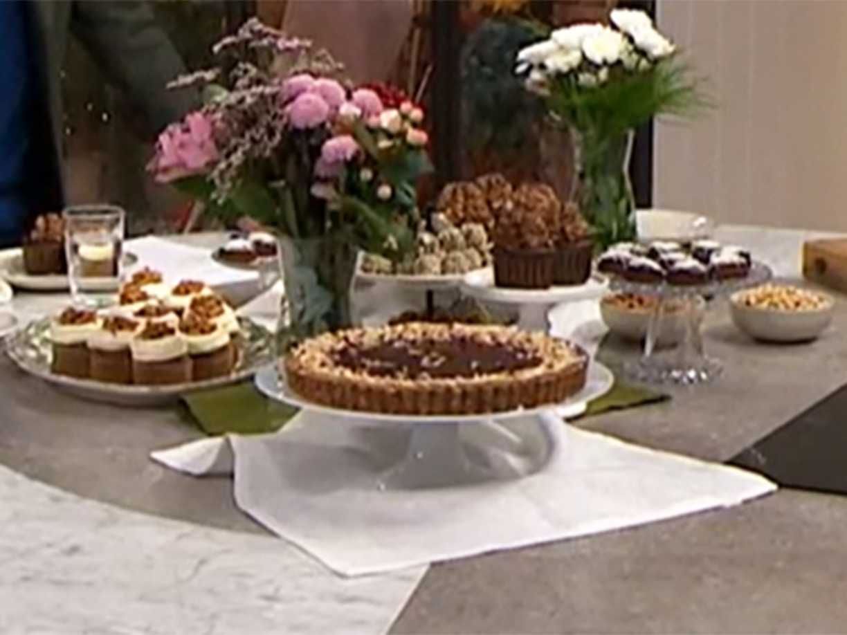 Mandelpaj med mörk chokladganache