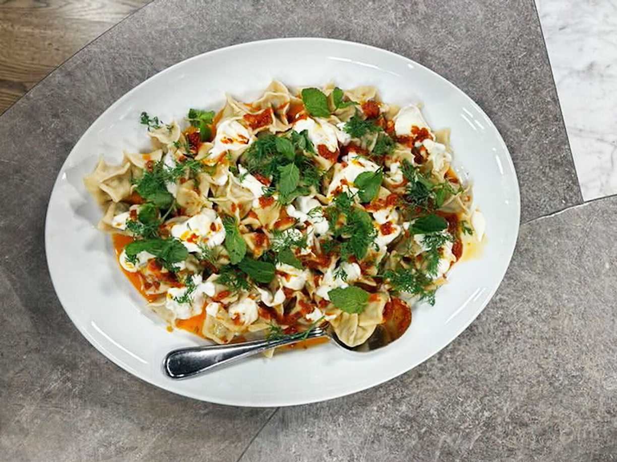Manti med saffranssmör och yoghurt