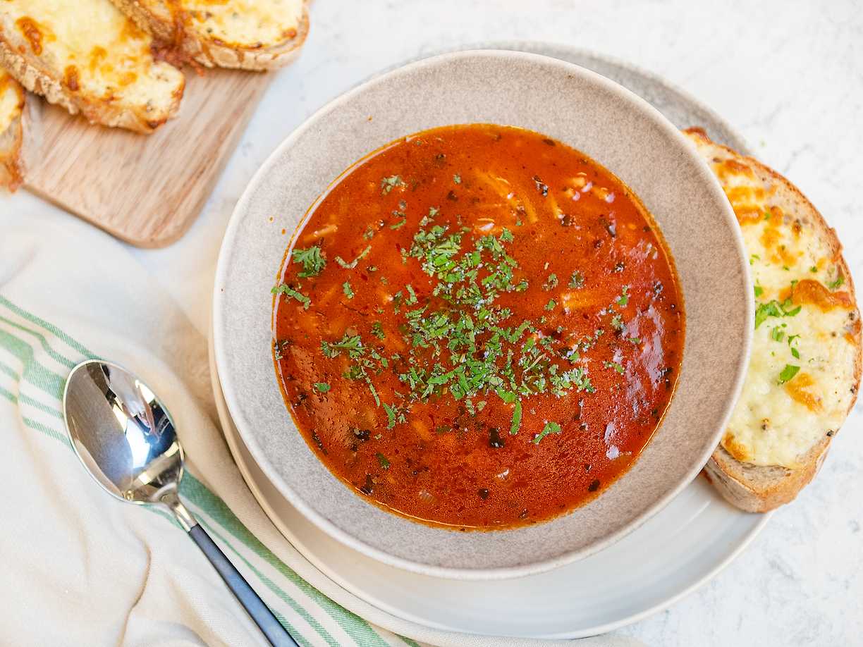 Minestronesoppa med toast