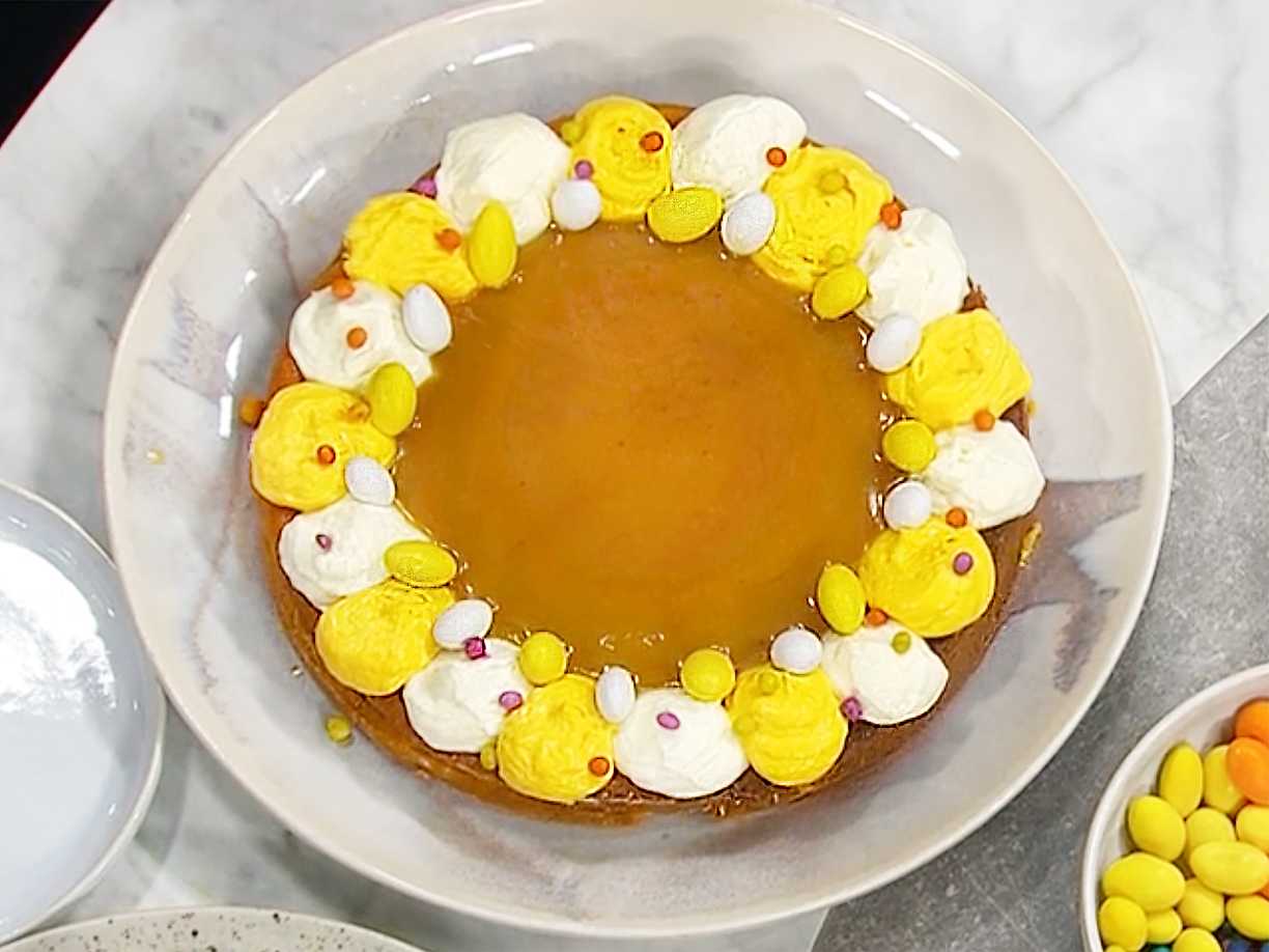 Mjuk majskaka med misokola och citronfrosting