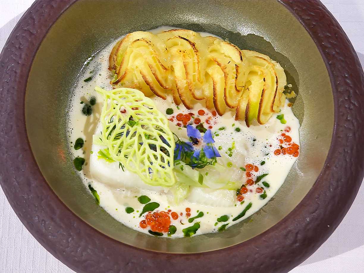 Omvänd fiskgratäng med blåmusselsås och duchesse