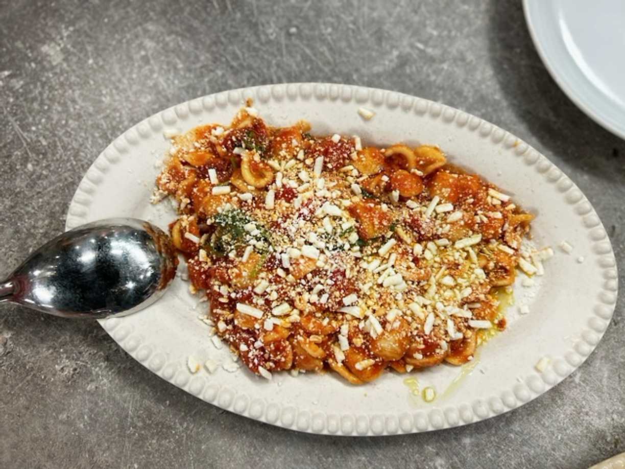 Orecchiette con Pomodoro pelati