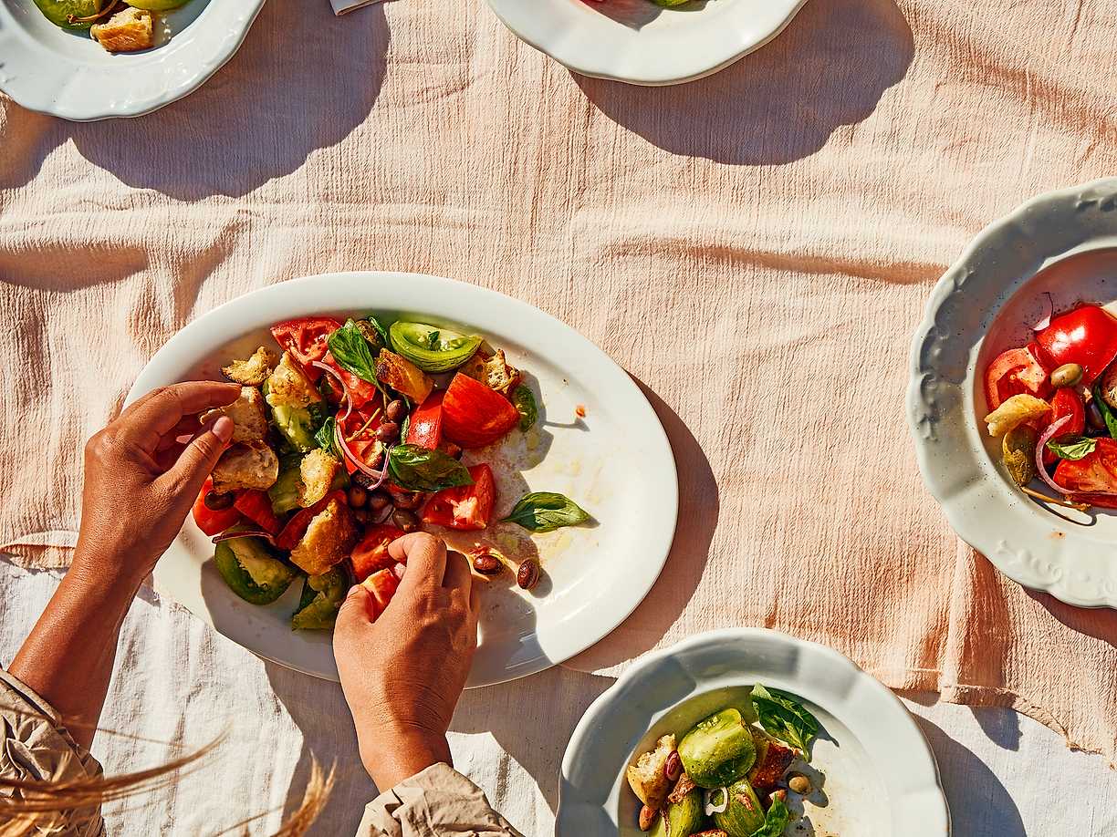 Panzanella med tomat och oliver