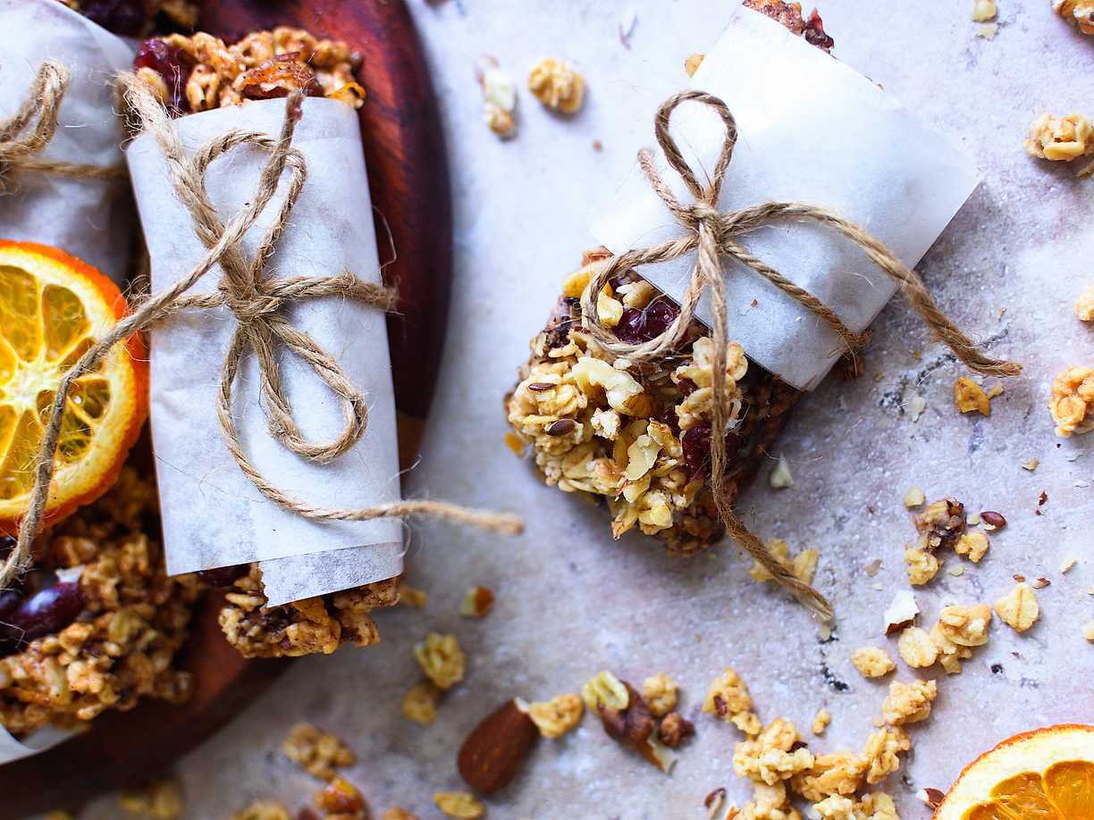 No bake granola bars med apelsin och kanel