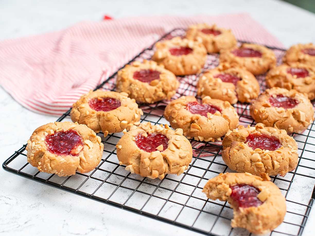 Peanut butter and jelly cookies