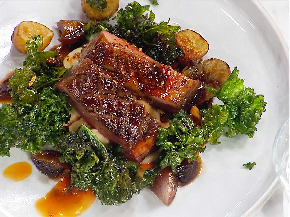 Pepparglaserad anka med jordärtskocka