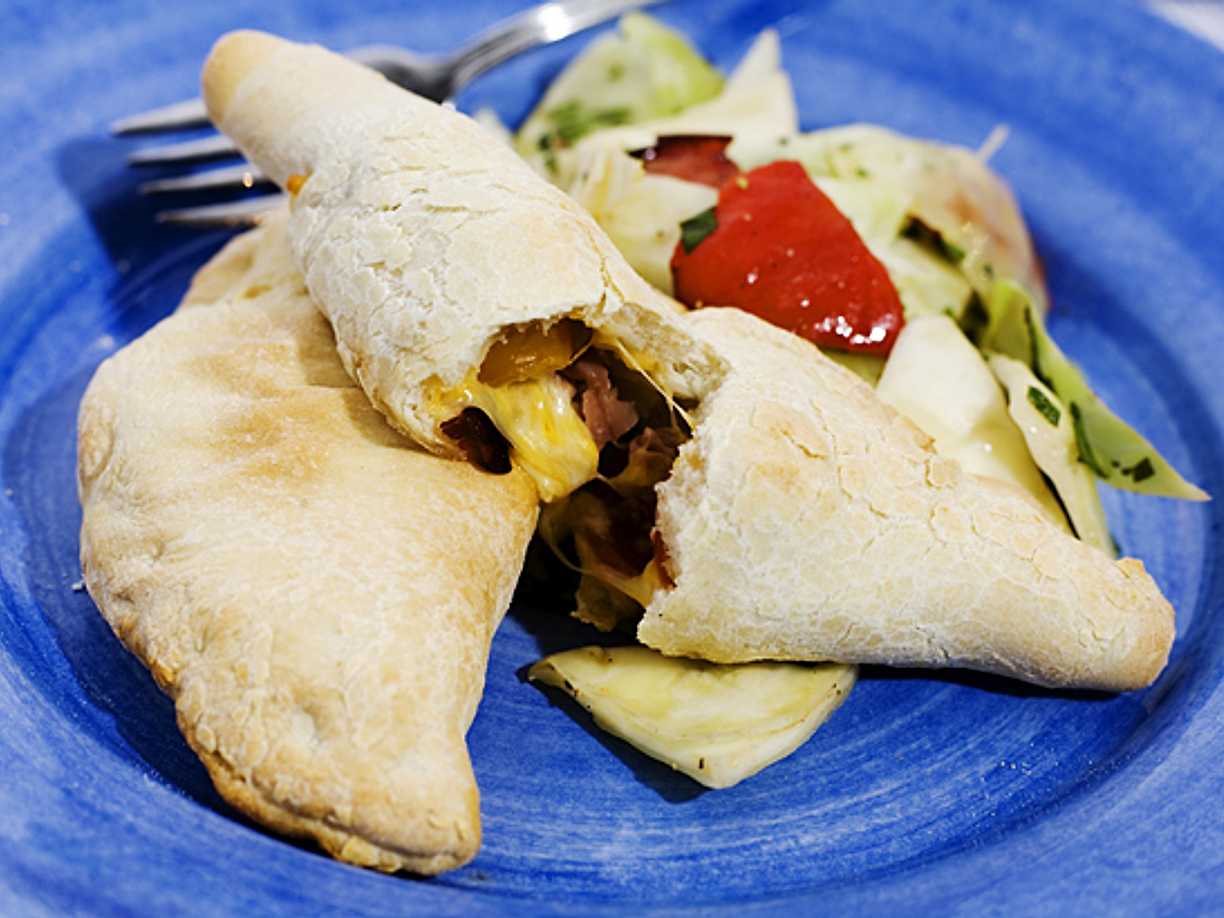 Pizza Calzone Recept från Köket.se