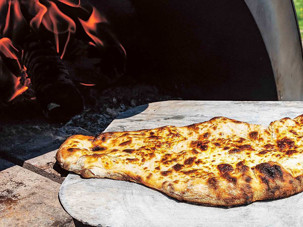 Pizza på surdeg Köket.se