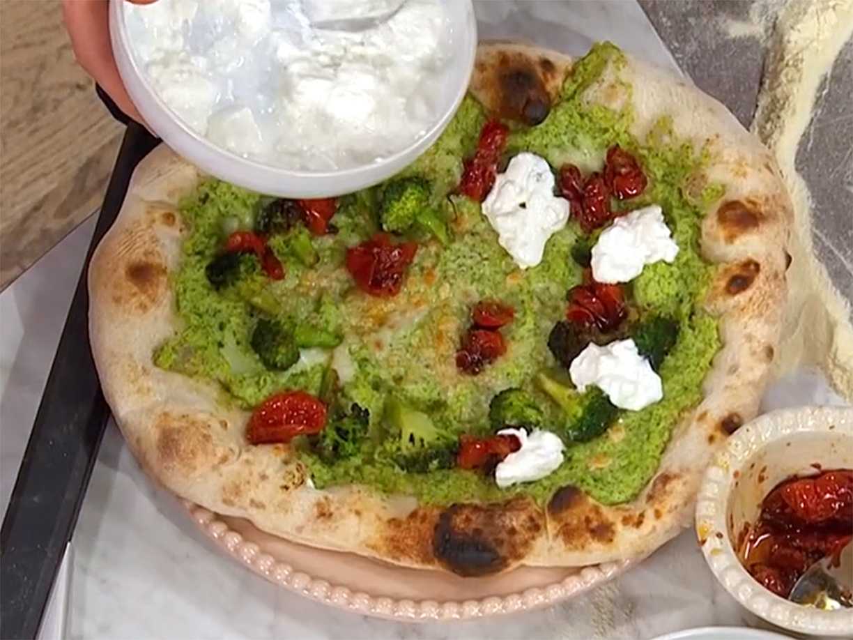 Pizza Verde med broccolikräm