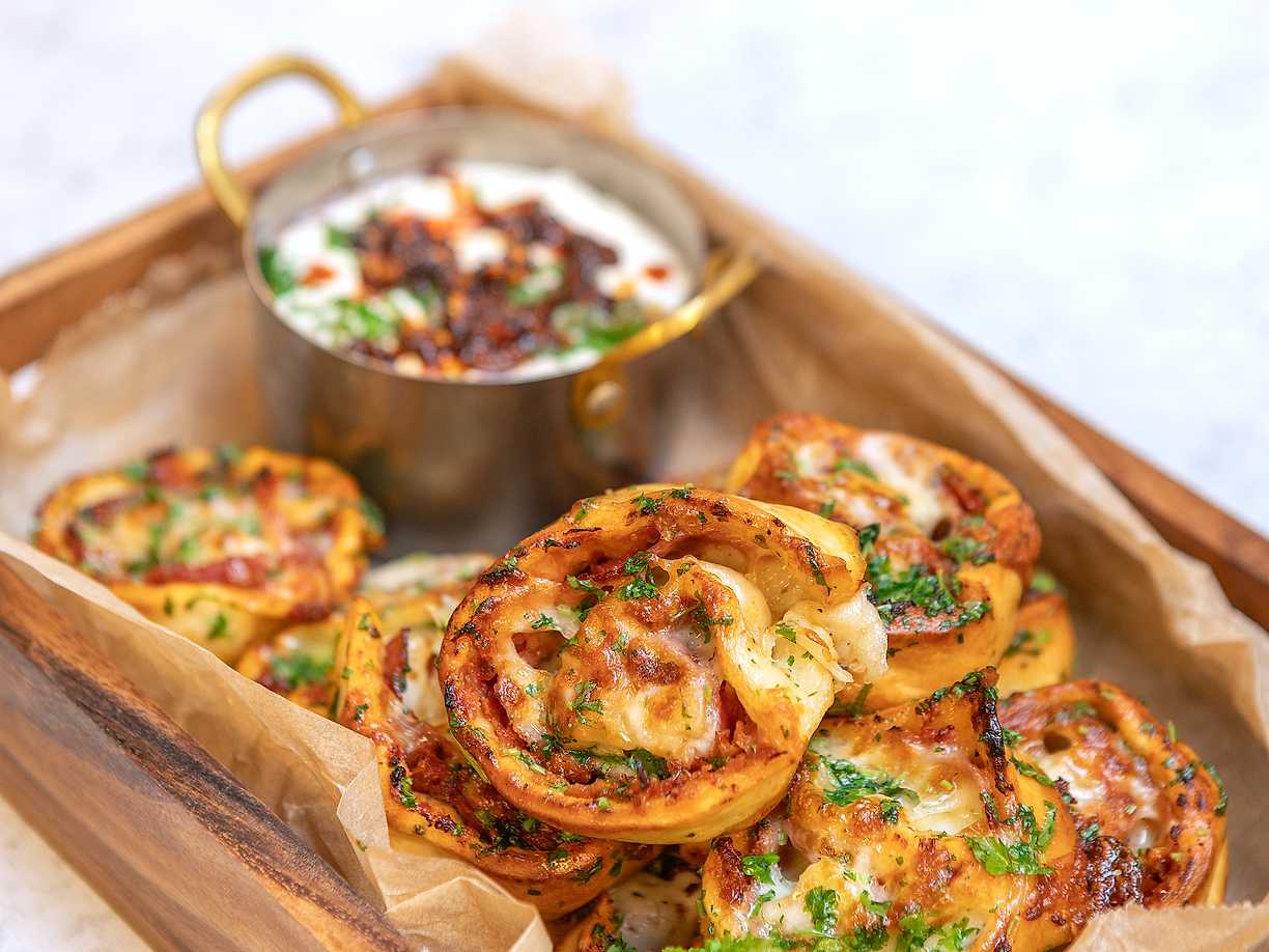 Pizzabullar med ost och salami