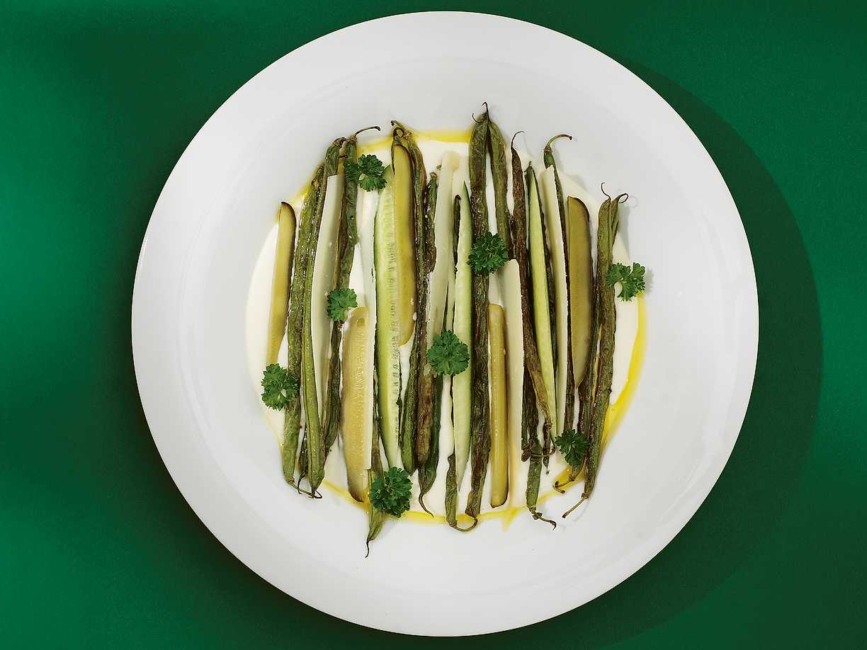 Plato de haricots med gurka
