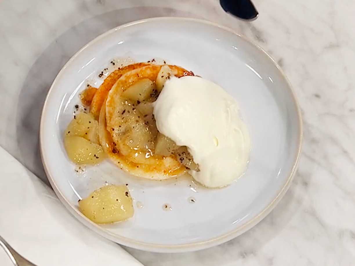 Plättar med kryddkokta päron