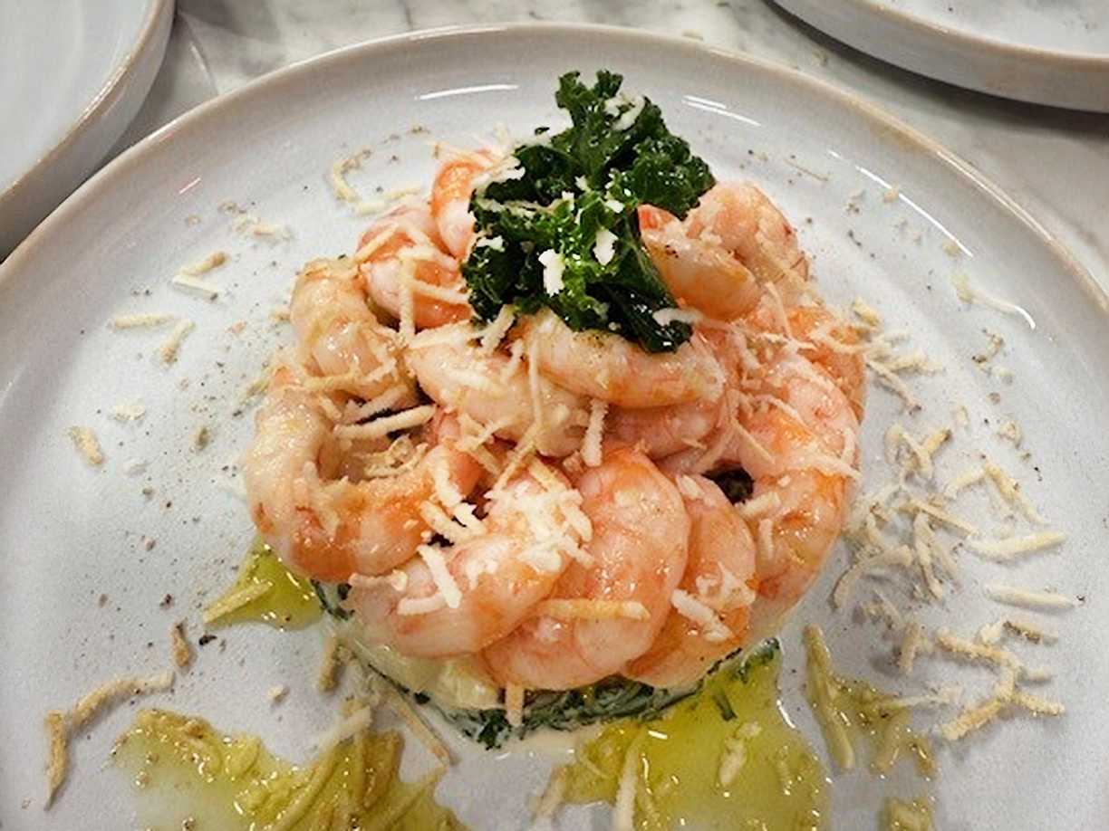 Räkor med krämig sallad