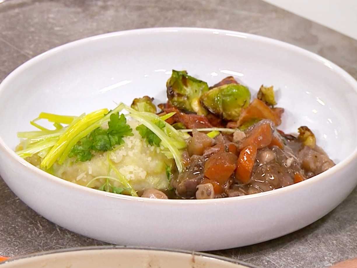 Rödvinsbräserad majskyckling