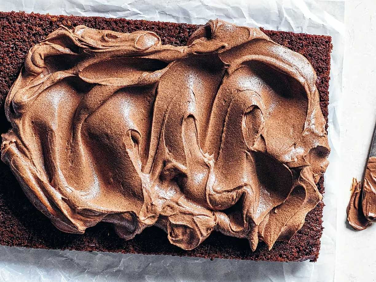 Saftig chokladkaka med frosting