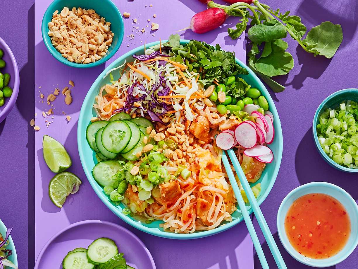 Pad thai bowl med kyckling och grönsaker