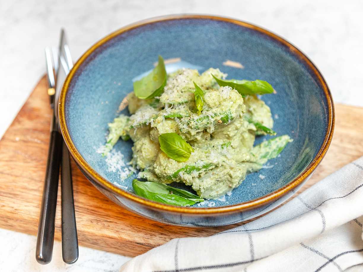 Snabb gnocchi med pesto