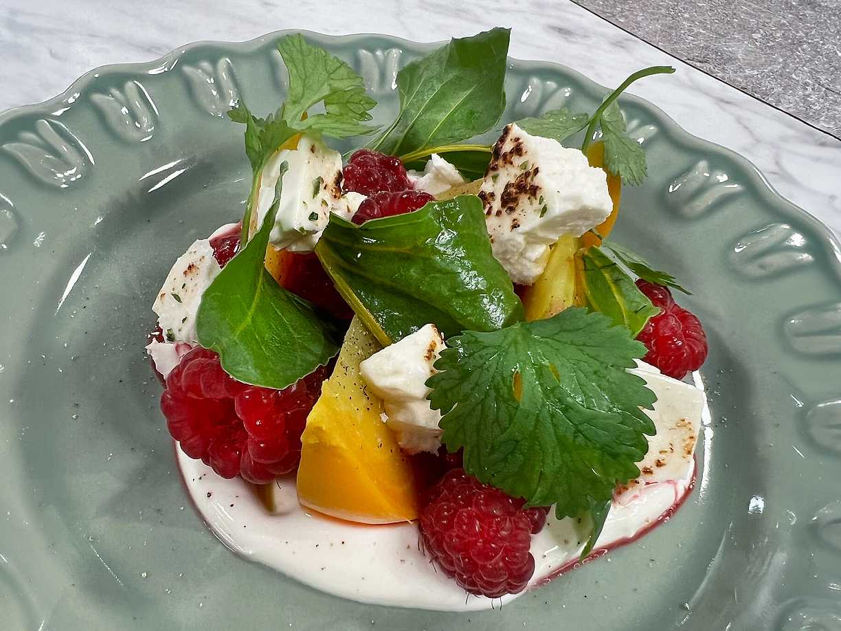 Sommarbetor med grillad fetaost