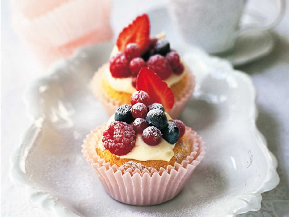 Muffins med färska bär Köket.se