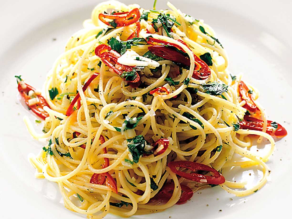 Spaghetti med chili, vitlök och persilja | Kö