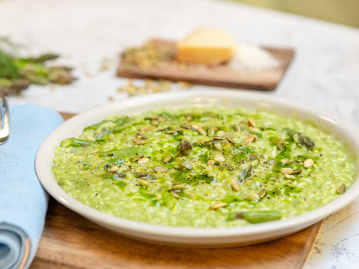 Sparrisrisotto med dill- och vitlöksolja