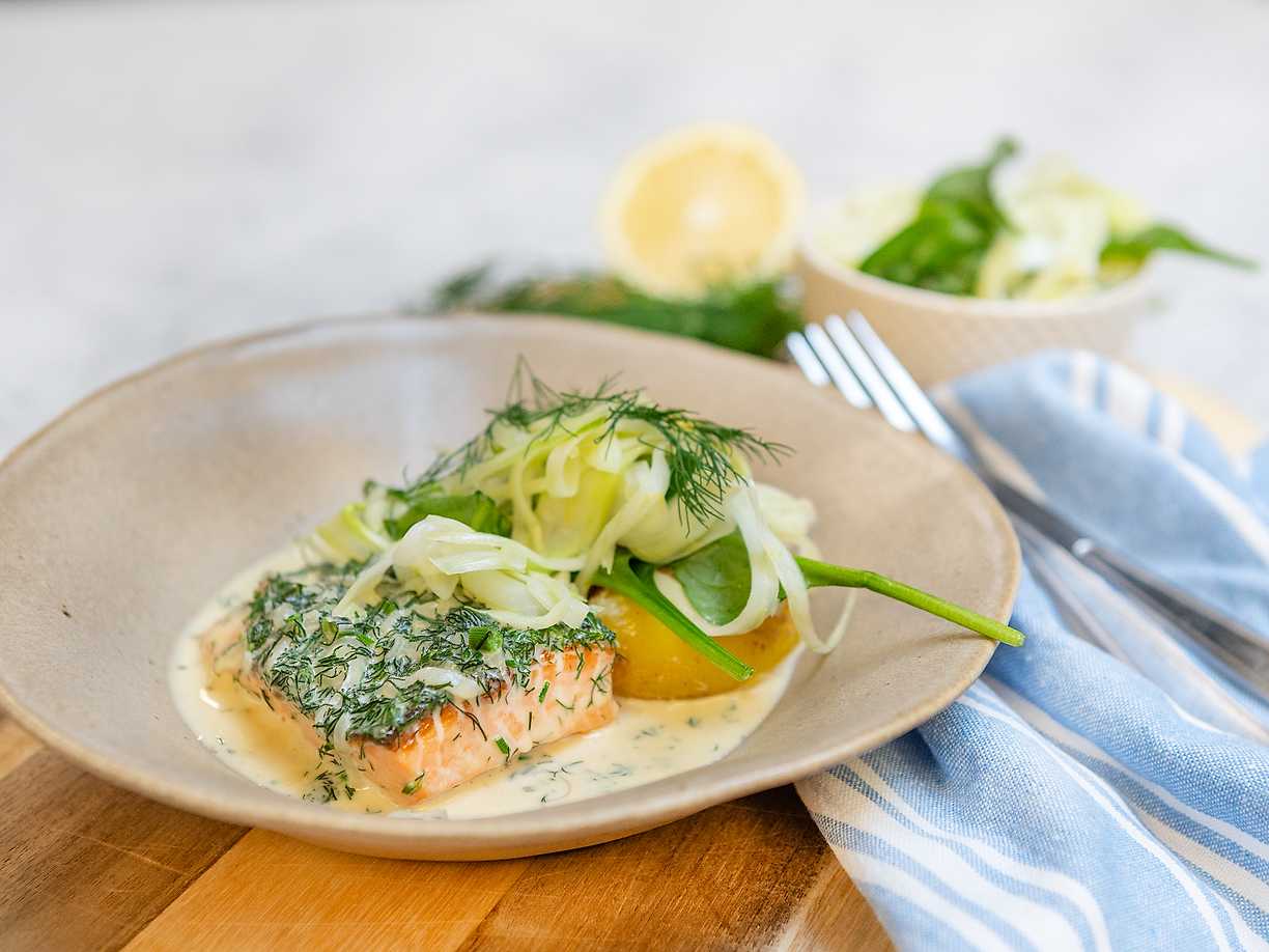 Stekt röding med citrondressad fänkålssallad