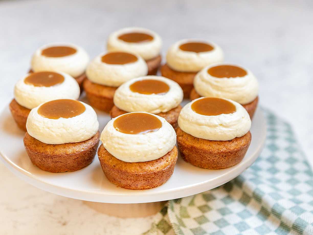 Sticky toffee morotskaka