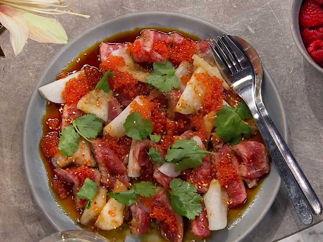 Tataki på biff med krispig lök